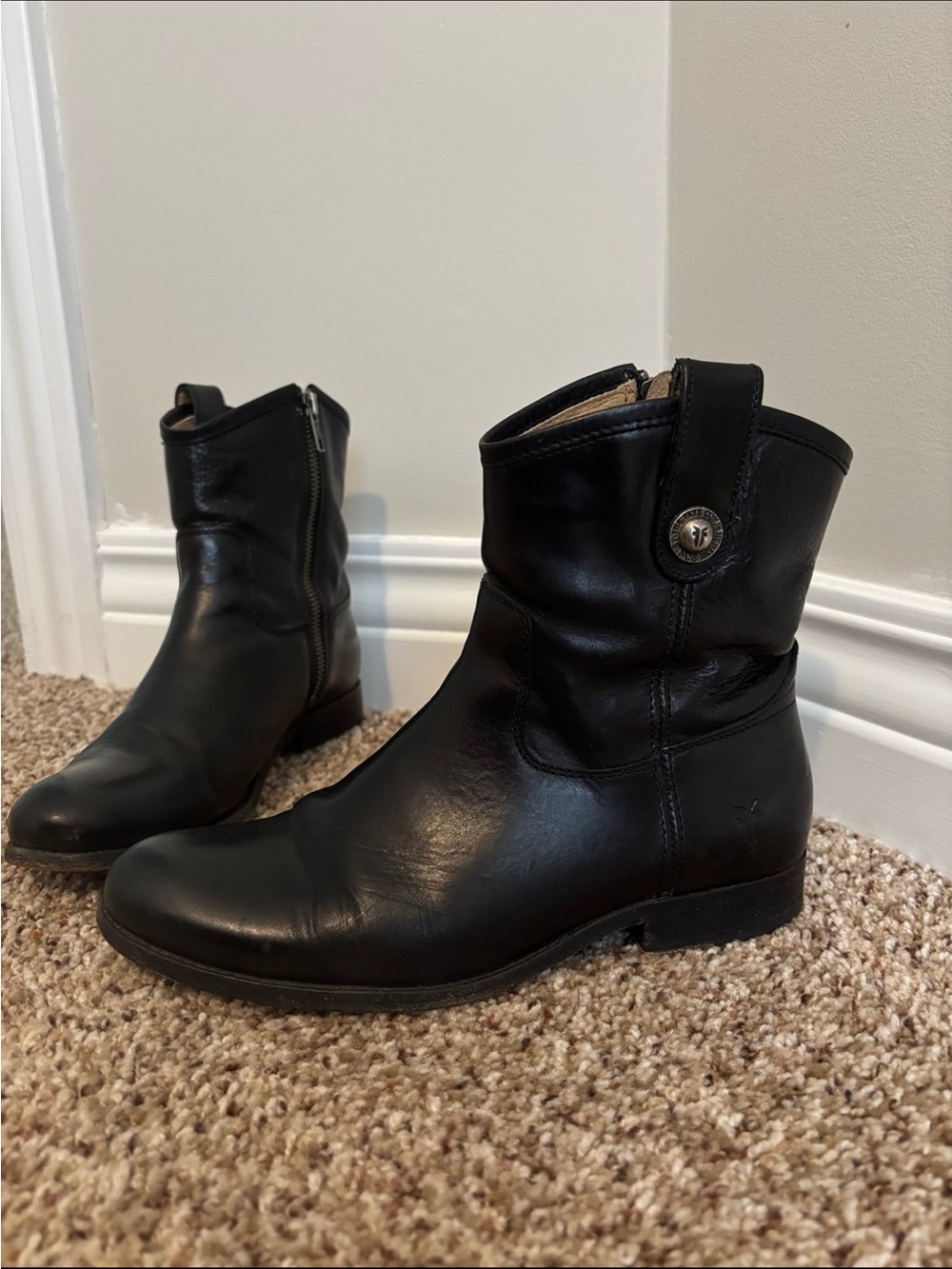 Frye Kellie Button Short Boots